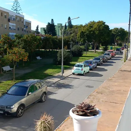 Tranquilo Cerca De La Estacion De Tren Y Bodegas Jerez de la Frontera